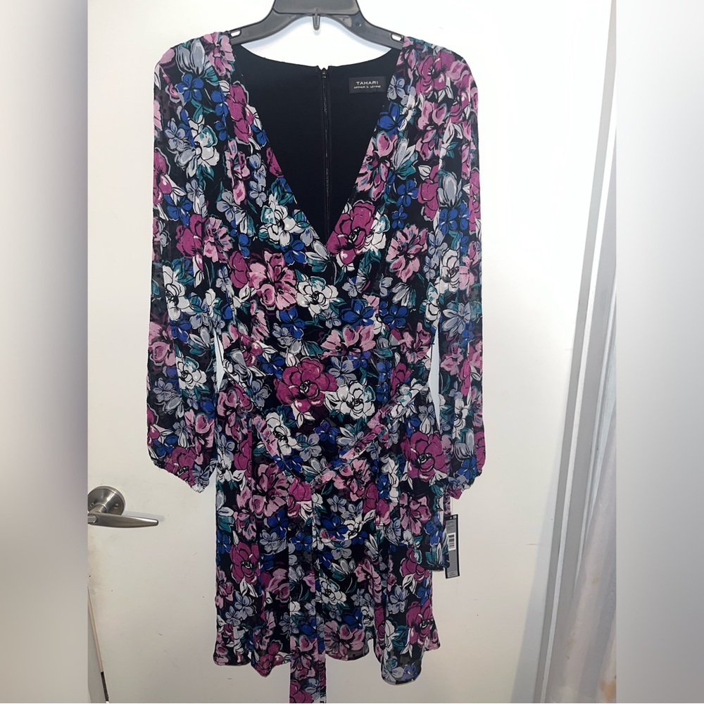 ✨NEW✨ Tahari floral dress
